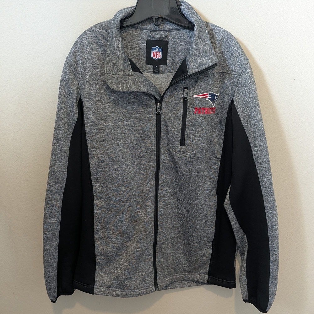 NFL New England Patriots Men's Gray Sweater Size Medium